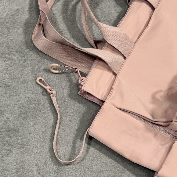 Beis The Sport Carryall Atlas Pink Gym Travel Laptop Tote Multi Pocket Bag - Picture 7 of 14